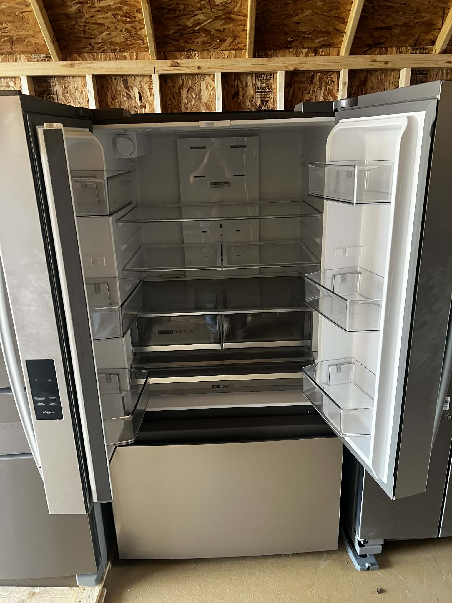 36-Inch French Door Refrigerator with Interior Water Dispenser - 31 cu. ft.