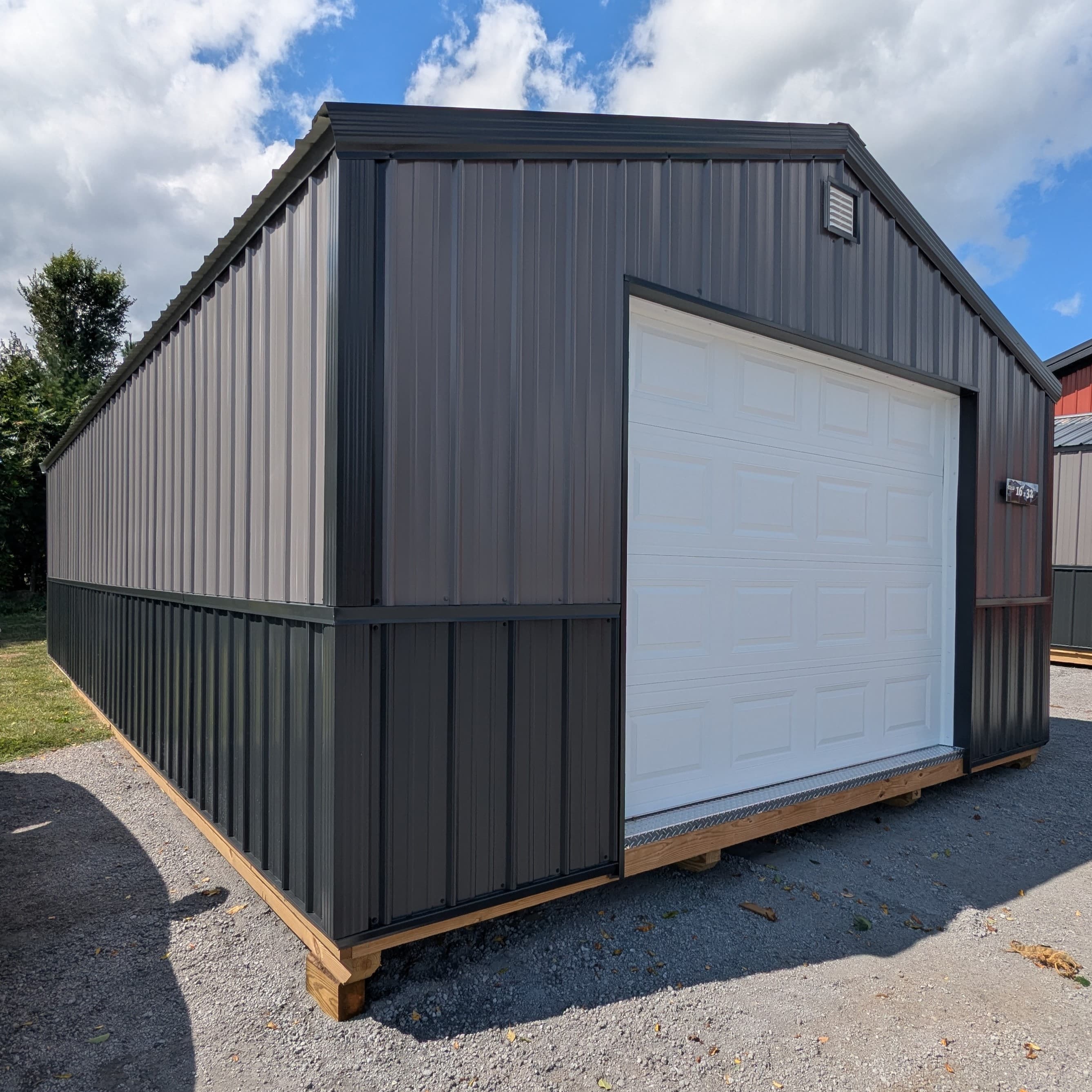Standard Garage 16 x 32