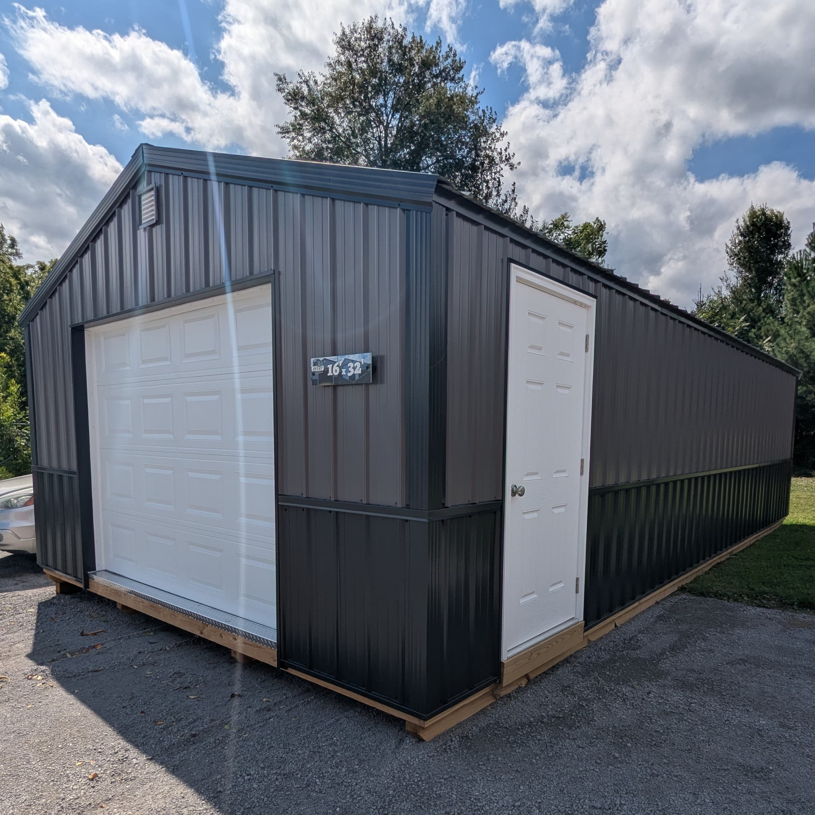 Standard Garage 16 x 32