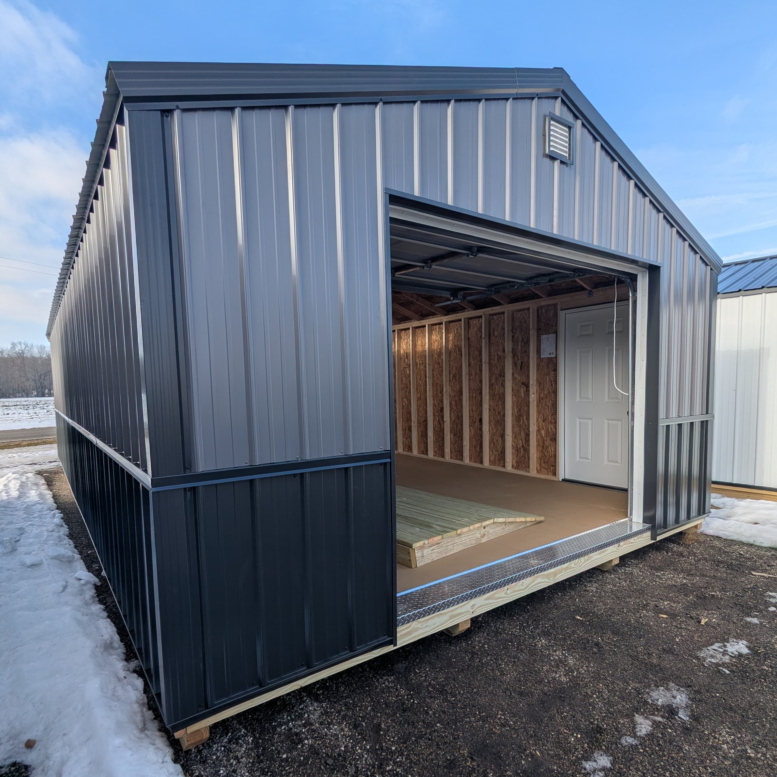 Standard Garage 16 x 32