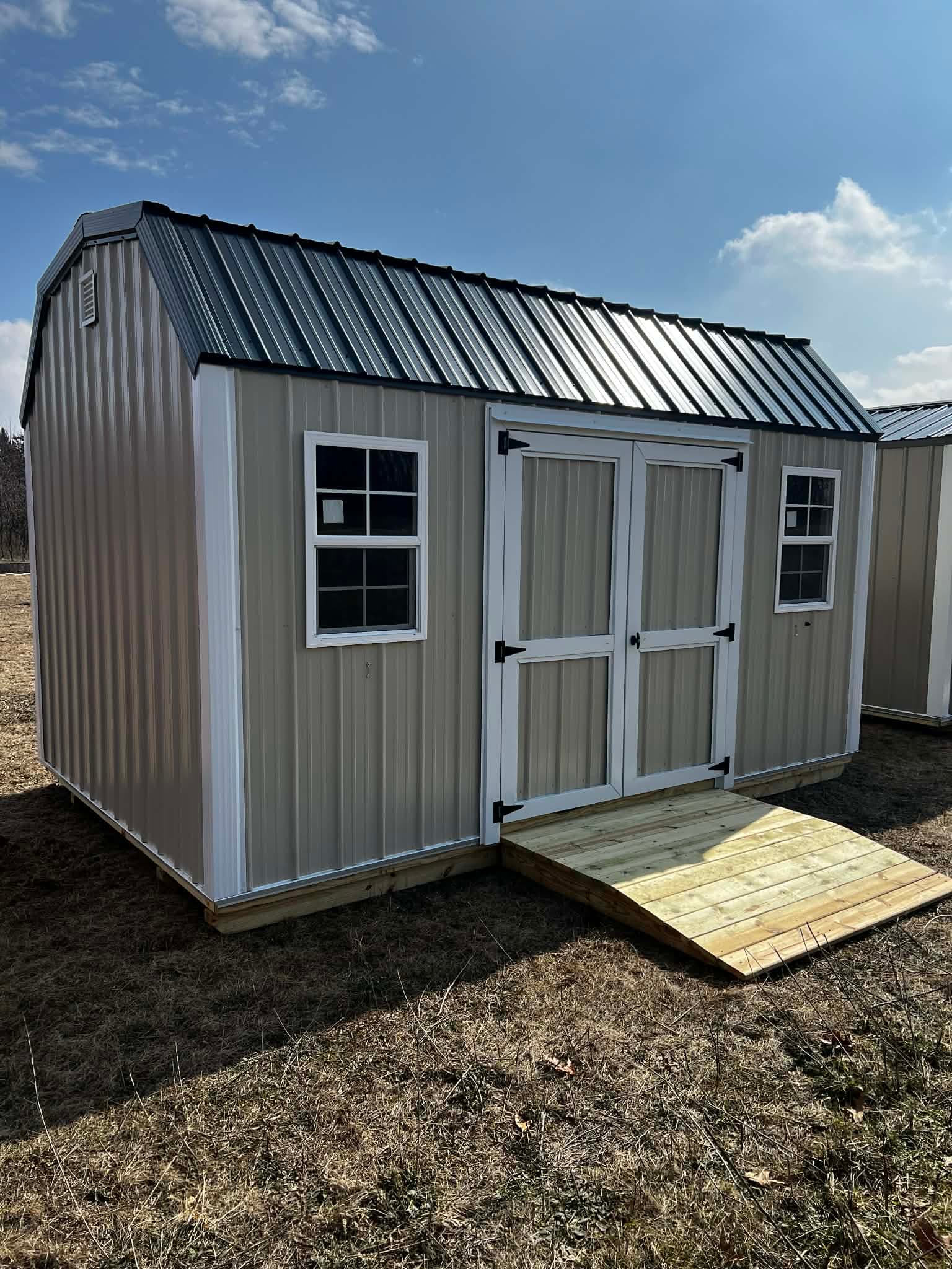 #5254 - Lofted Barn 10 x 16